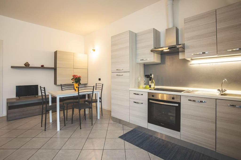 Suite Il Borgo Monza - Milano + Garage Privato Desio Esterno foto